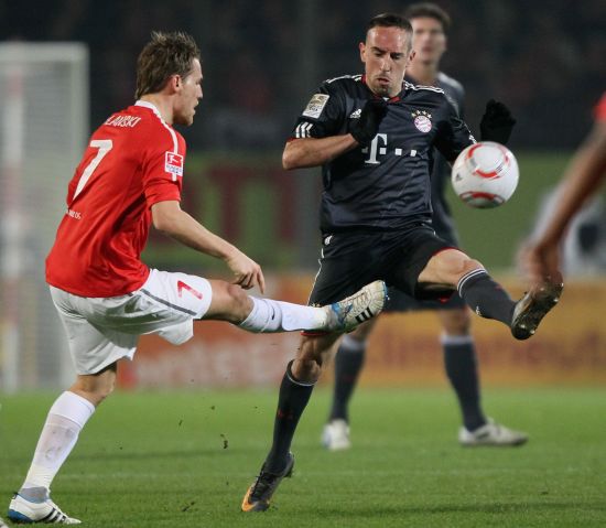 篮的防守站 篮的防守站